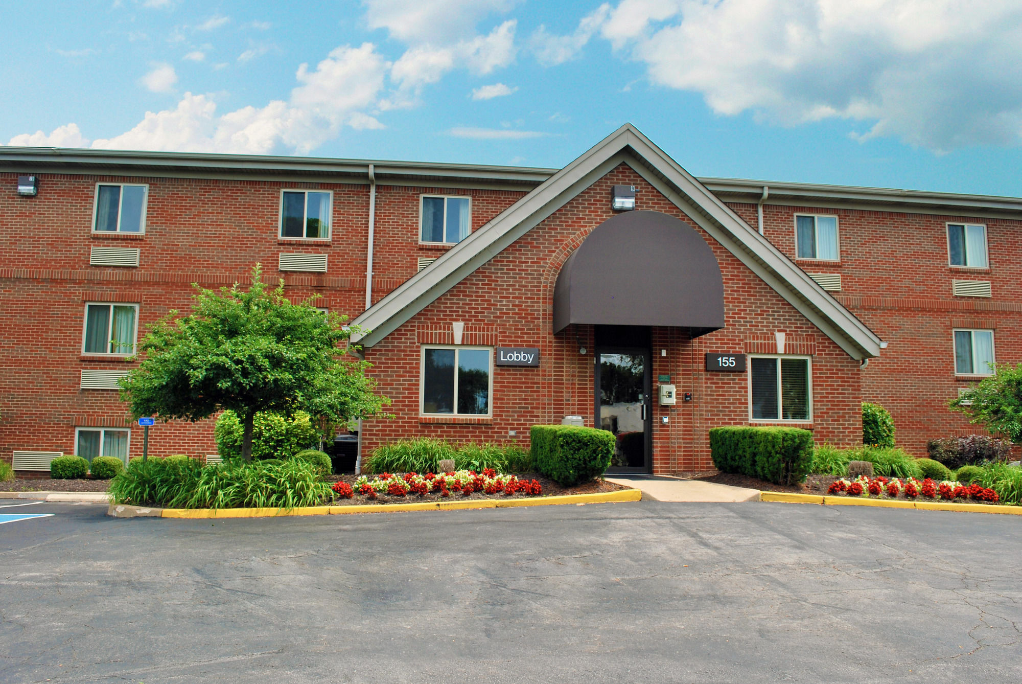 Welcome Suites Hazelwood Extended Stay Hotel Exterior photo